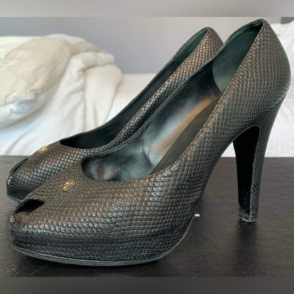 CHANEL Opened Toe Heel